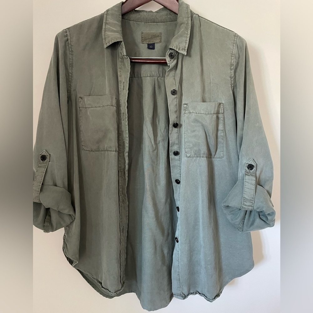 Army green button down convertible shirt - S